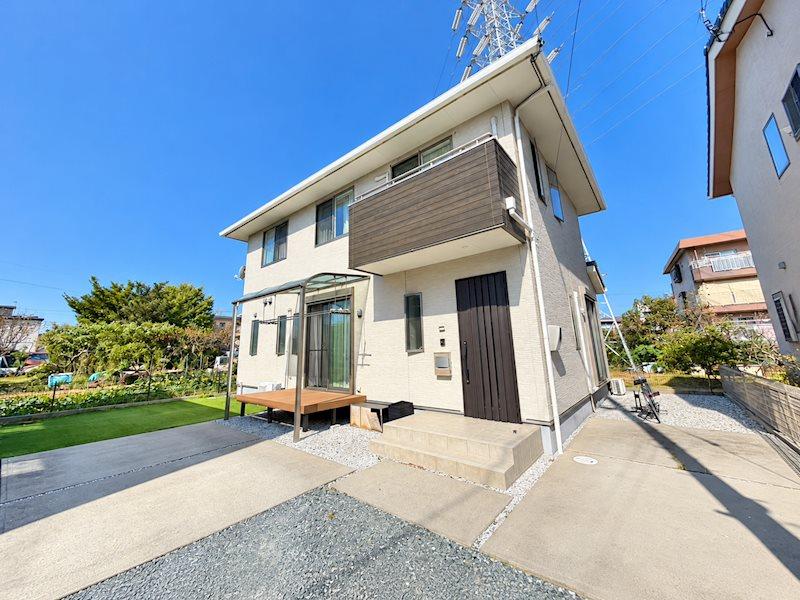 Bright 5LDK Home with a Spacious Garden in Hamamatsu, Hamamatsu, Shizuoka