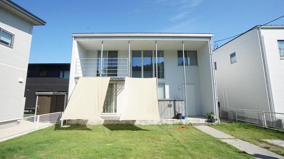 Bright 2LDK Home with Garden and 3-Car Parking in Hiratsu-cho, Yokkaichi, Mie
