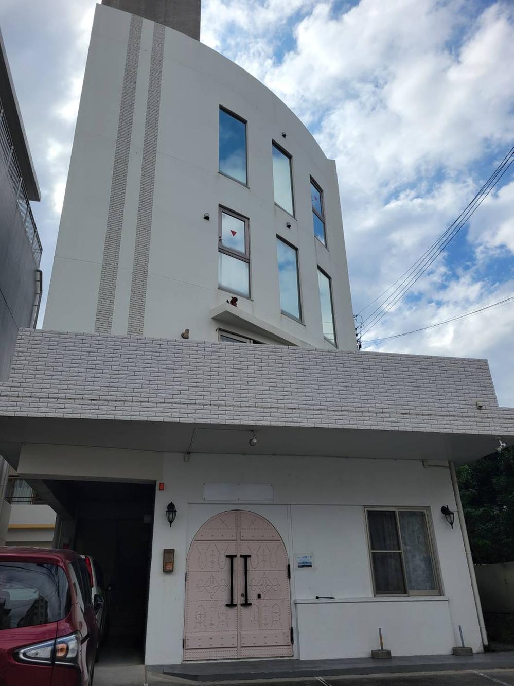 Five-Story Mixed-Use Building with 3LDK Residence in Aja, Naha, Naha, Okinawa
