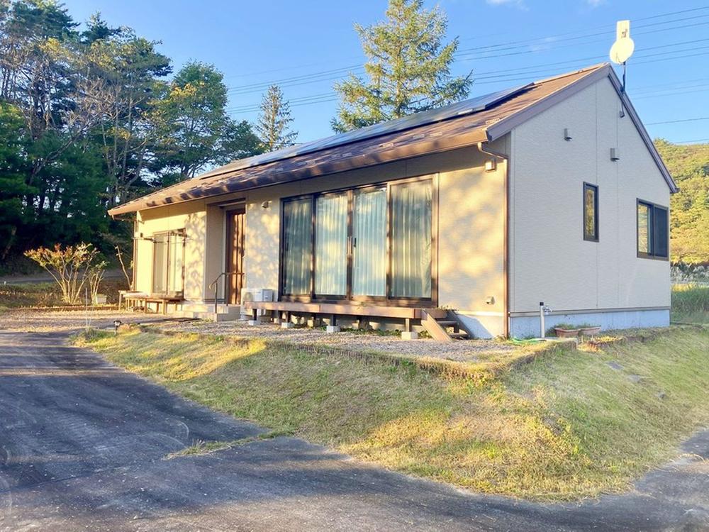 Single-Story 3LDK with Solar Power in Scenic Dake Onsen, Nihonmatsu, Fukushima