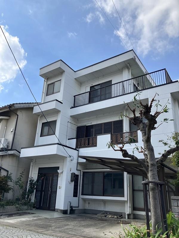 Expansive 7LDK Three-Story Home Near Hamada Station, Hamada, Shimane