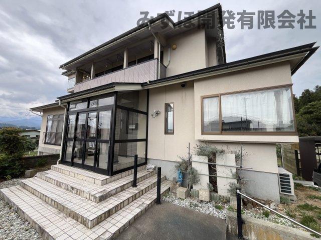 Spacious 6LDK+S Home with Expansive Grounds in Murayama, Murayama, Yamagata