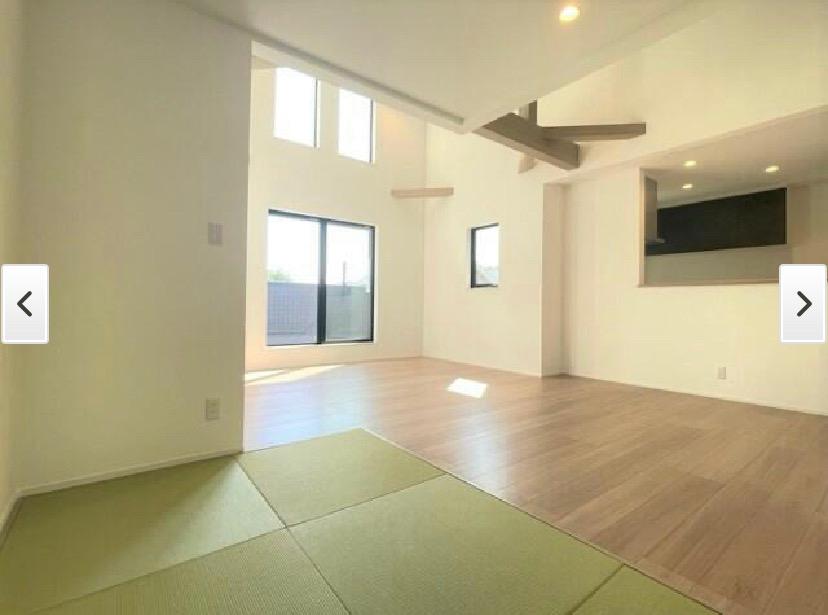 Bright, Nearly New Home with Loft and Two-Car Parking in Ueki, Kamakura, Kanagawa