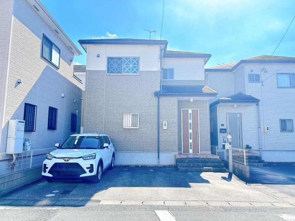 Bright 4LDK Home with Walk-In Closet and 3+ Parking Spaces, Toyohashi, Aichi