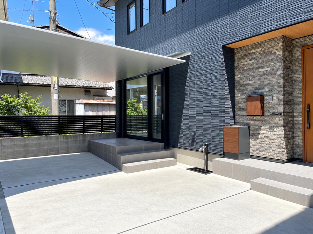 Modern 3LDK+2S Home with Spacious Living Area in Gion, Hiroshima