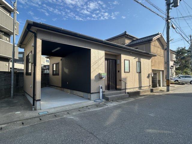 Single-Story 2LDK Home with Partial Renovation in Niigata, Niigata