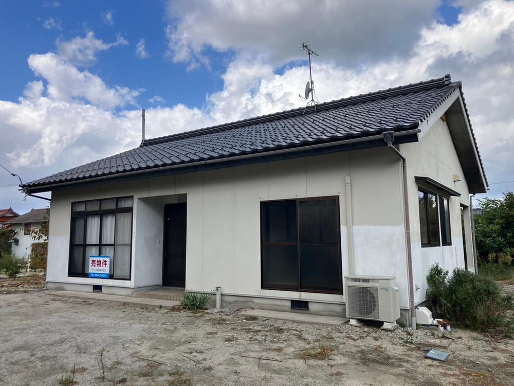 Single-Story 3DK Home with Generous Land in Quiet Wada-cho, Yonago, Tottori