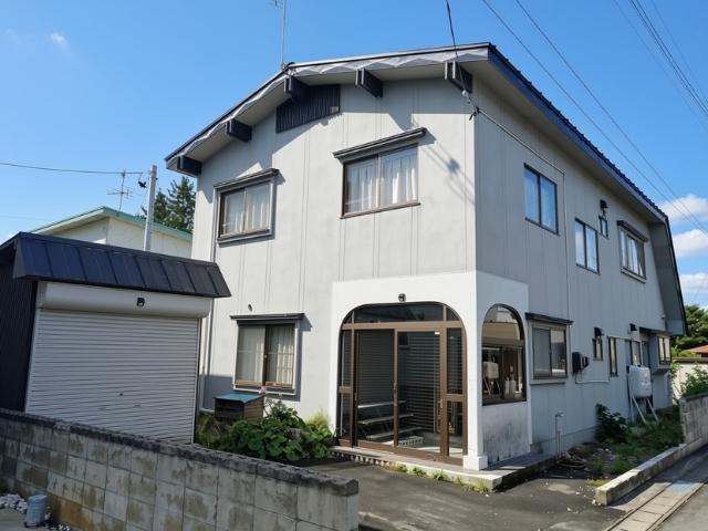 Spacious 5LDK Home with Two-Car Parking in Hachimancho, Hirosaki, Aomori