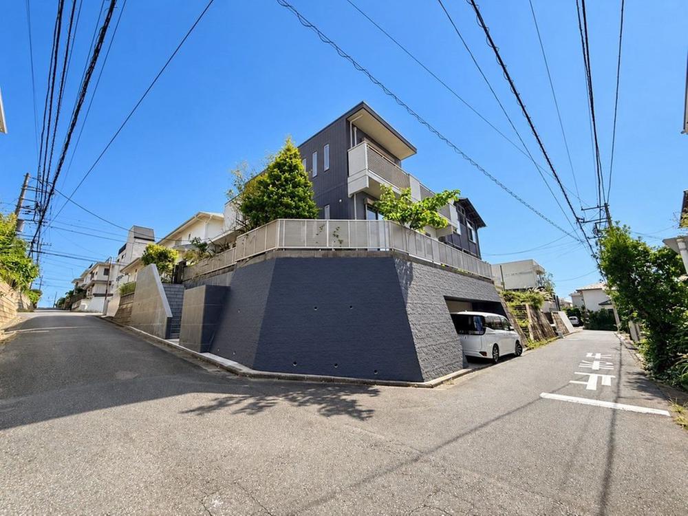 Renovated 4LDK with Enoshima Views in Shichirigahama