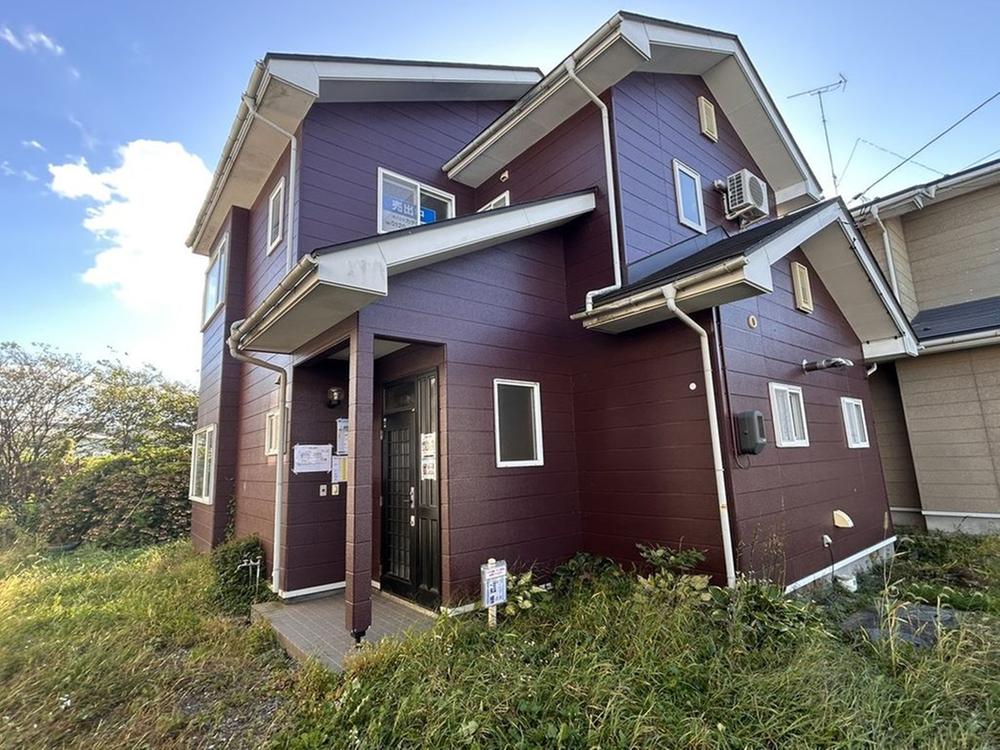 Renovating 3LDK Home with Spacious Living Area in Towada, Towada, Aomori