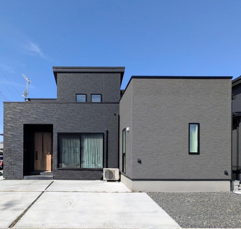 Bright, Renovated 3LDK Home with Loft in Takaragi-machi, Utsunomiya, Tochigi