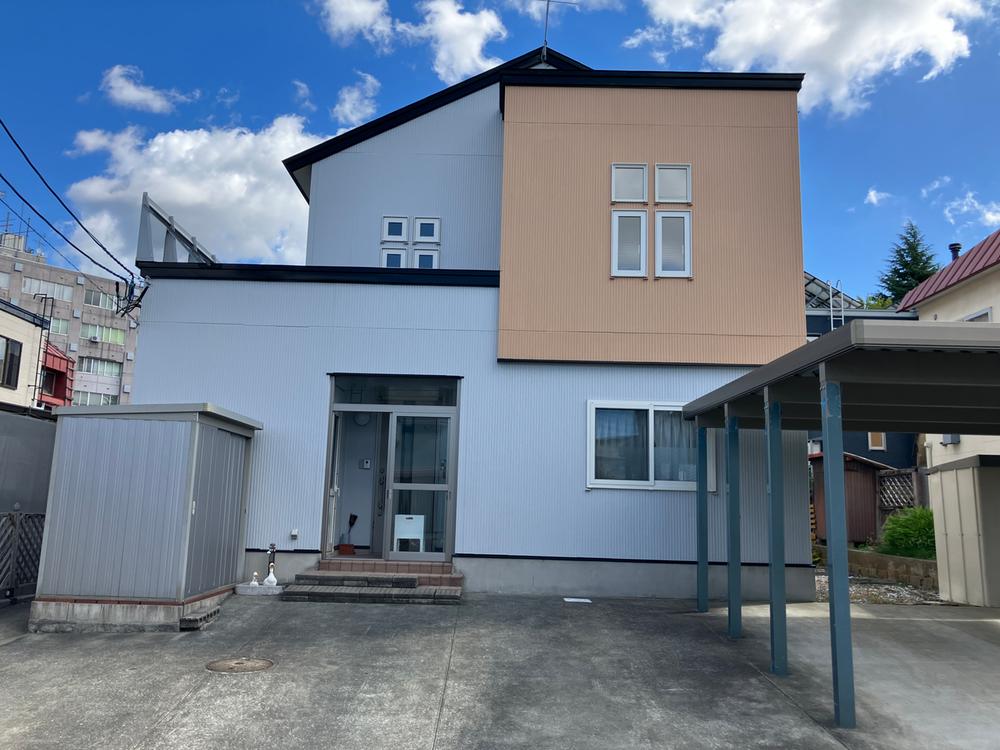 Spacious 4LDK+2S Home with Flexible Work and Hobby Spaces in Aomori, Aomori