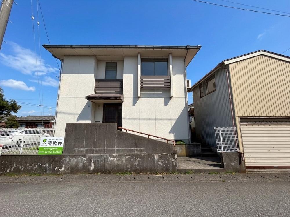 Bright, Renovated 5LDK Home Near Shibata Station, Shibata, Niigata