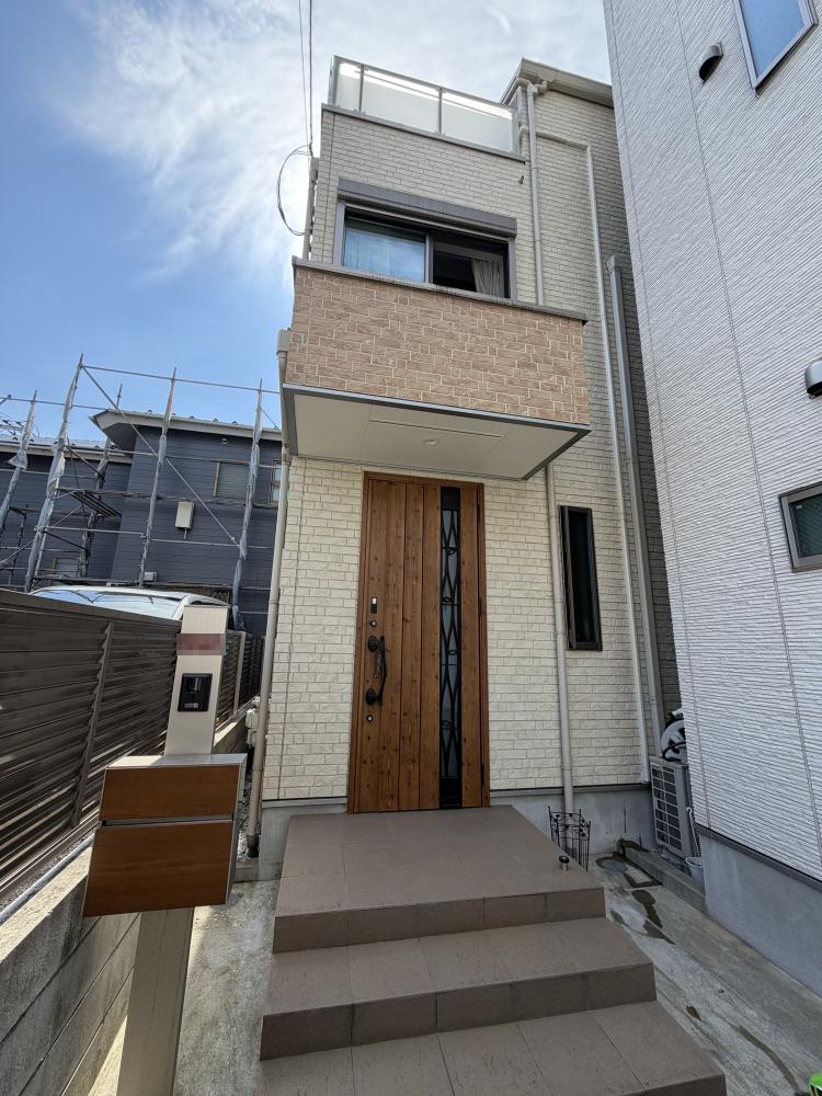 Bright 2LDK+S Home with Rooftop Balcony in Yokohama, Yokohama, Kanagawa