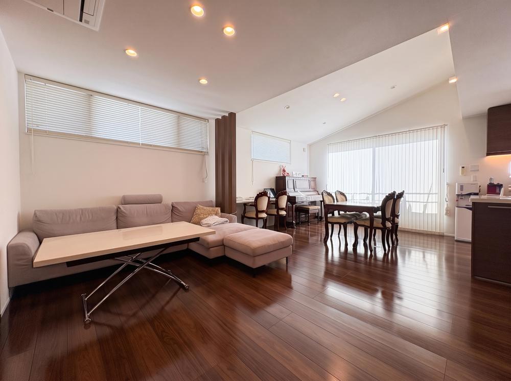 Architect-Designed 3LDK+S Home Near Shichirigahama Beach, Kamakura, Kanagawa