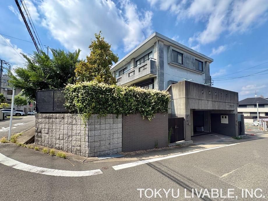 Spacious Two-Generation Home Near Mizuho Undojo Higashi, Nagoya, Aichi