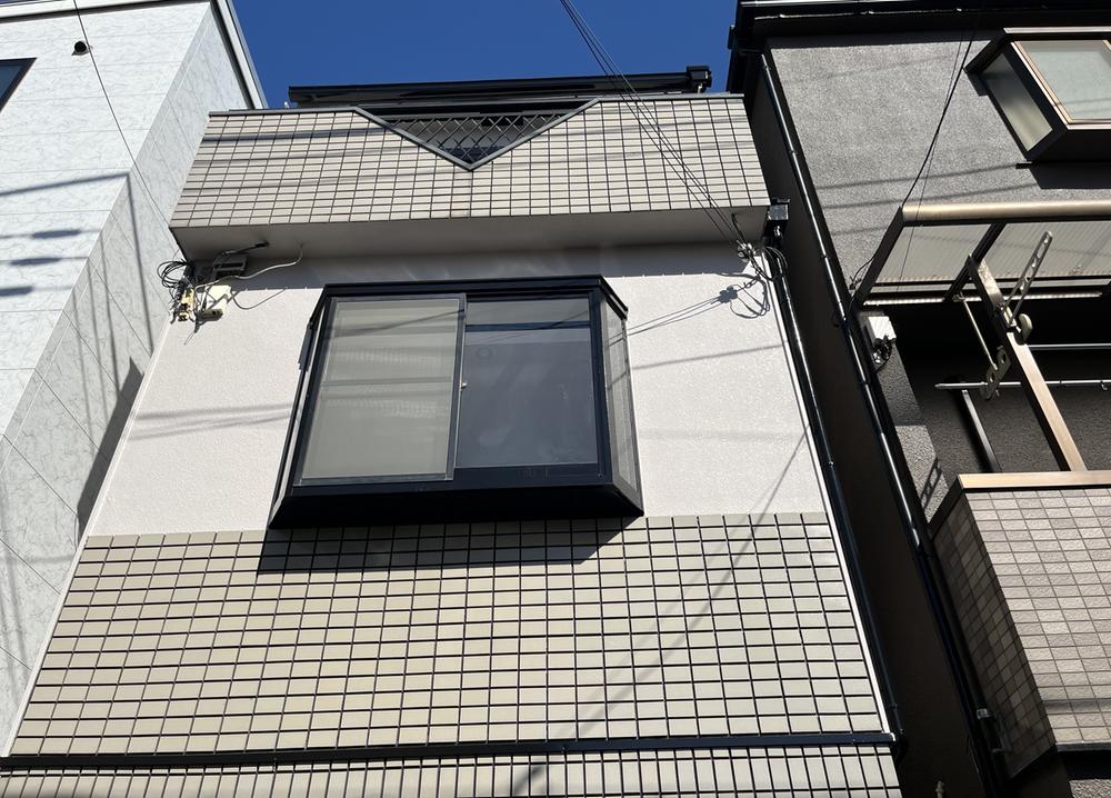 Renovated 4LDK with Loft Steps from Chibune Station, Osaka