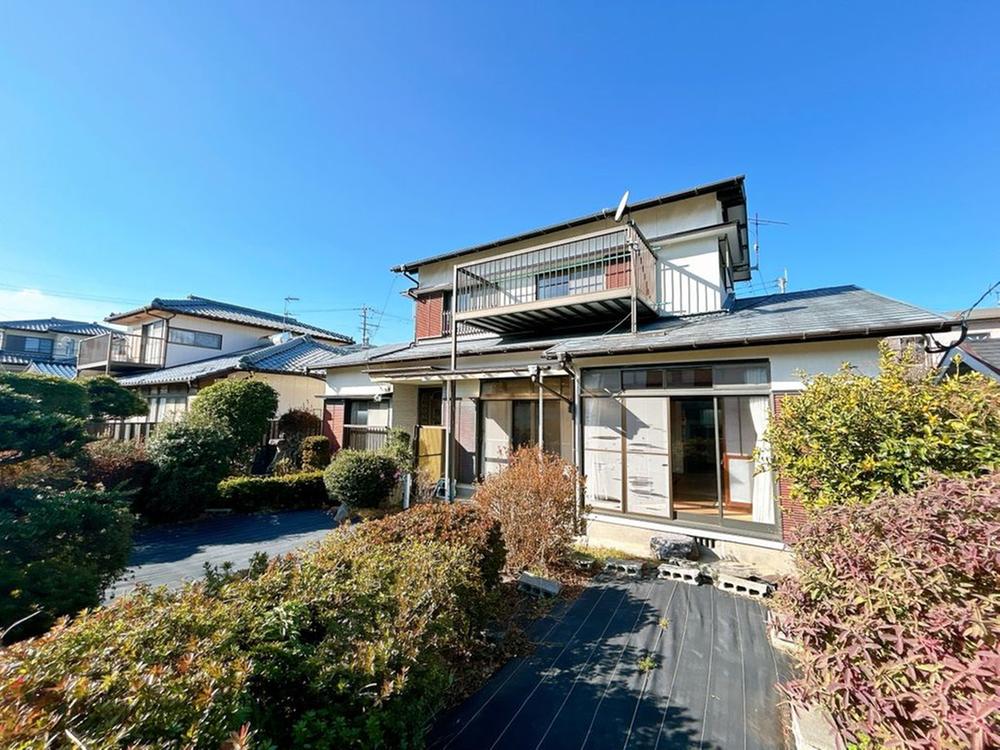 Bright Detached Home with Spacious Garden in Tsutsujigaoka, Nagasaki