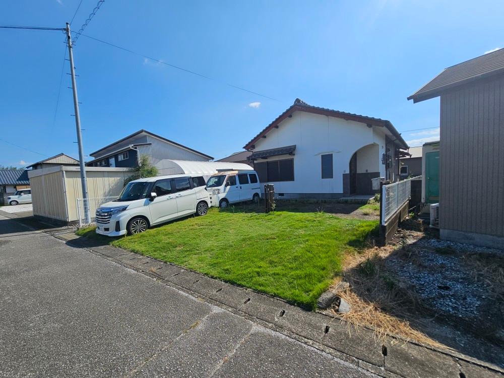 Single-Story 3DK with Spacious Garden and Parking in Tosa-Yamada, Kami, Kochi