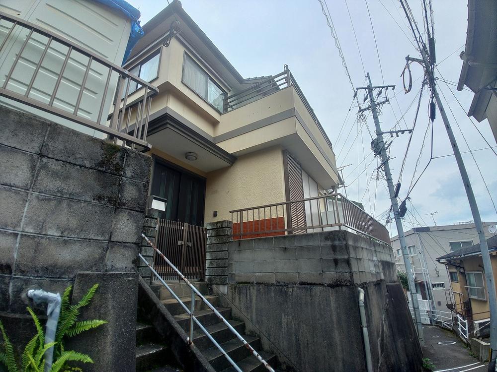 Two-Story 3LDK+S Home Near Central Nagasaki, Nagasaki