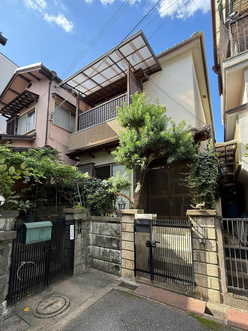 Characterful 4DK Home Near Sakurai Station in Minoh, Minoo, Osaka