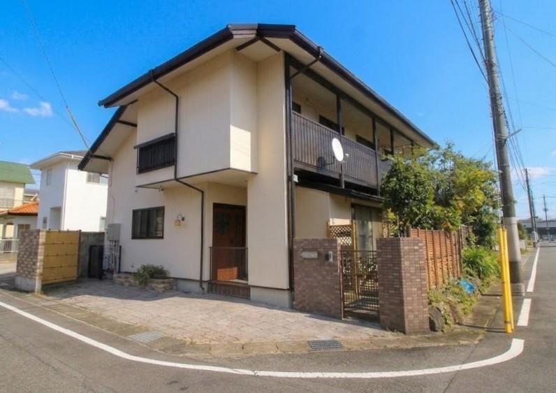 Spacious 4LDK Home with Two Storage Rooms in Hirosecho, Maebashi, Gunma