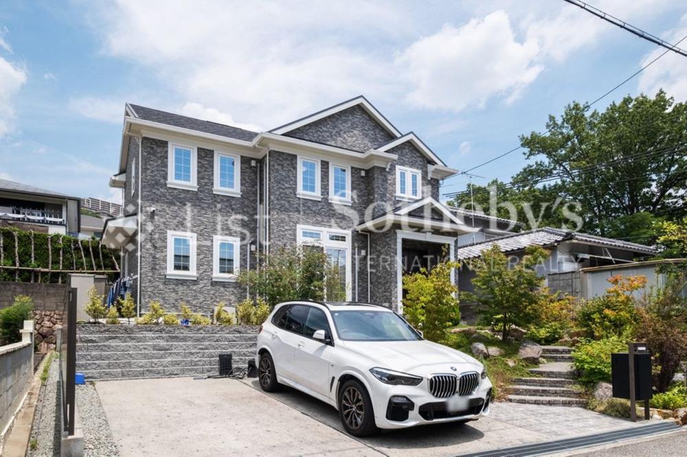 Elegant 4LDK Home Near Takarazuka Station, Takarazuka, Hyogo