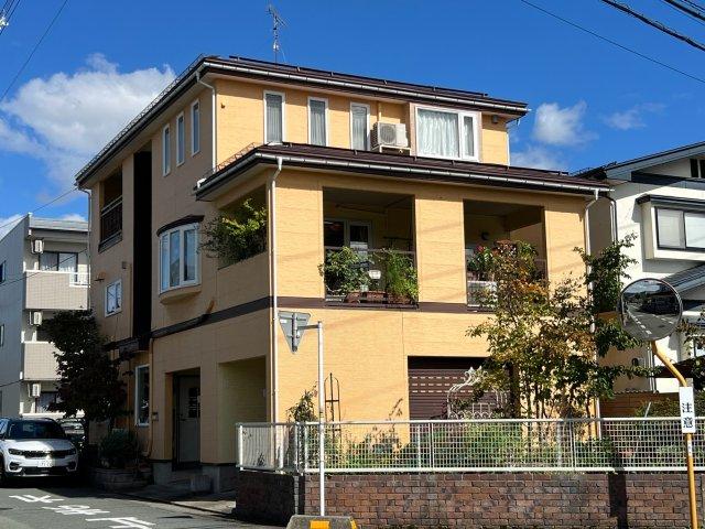 Three-Story 4LDK with an Indoor Garage in Yamagata, Yamagata