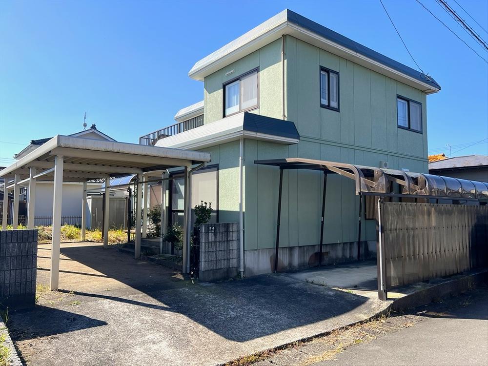 庭とバルコニー付き、明るい鶴岡市西新斎町の6DK戸建て、鶴岡市
