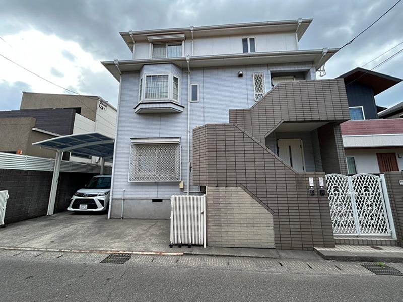 Expansive 6LDK+S Two-Generation Home in Kamoike, Kagoshima