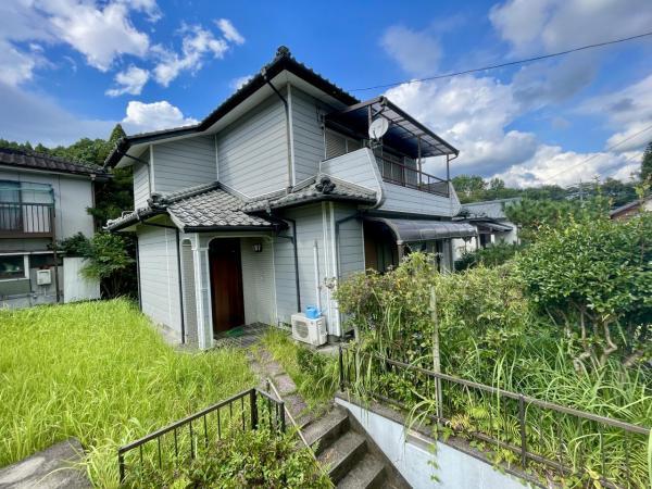 Bright 4DK Home with a Garden in Green Kamō-chō Hisasue, Aira, Kagoshima