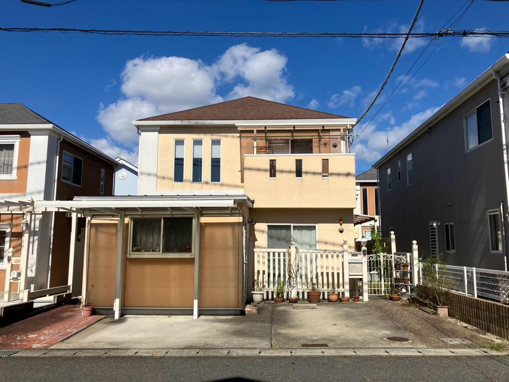 Bright 5LDK Home with Balcony in Quiet Anamushi, Kashiba, Nara