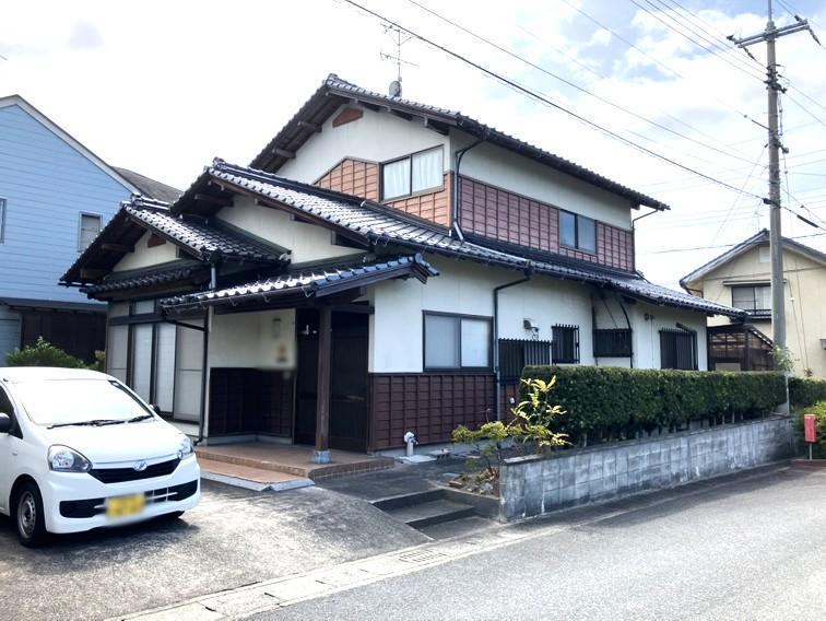 Spacious 4LDK with Garden and Parking in Quiet Kawaoka, Yonago, Tottori