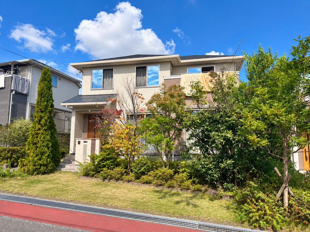 Bright 4LDK Home with Garden-Sized Lot in Yurinokidai, Sanda, Hyogo