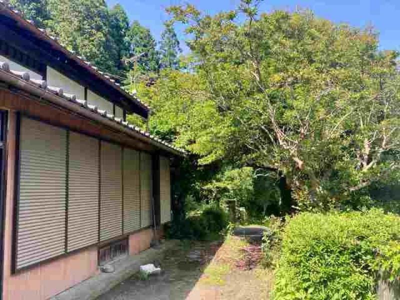 Expansive 7DK Wooden Home on a Large Plot in Kuwatayama, Susaki, Kochi