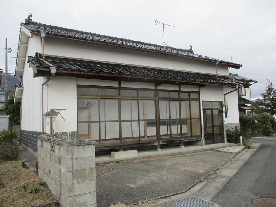 Single-Story 4-Room Home with Tatami in Izumo, Izumo, Shimane