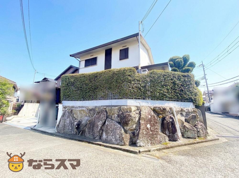 Spacious 6DK+S Home with Tatami Rooms in Gakuen Midorigaoka, Nara