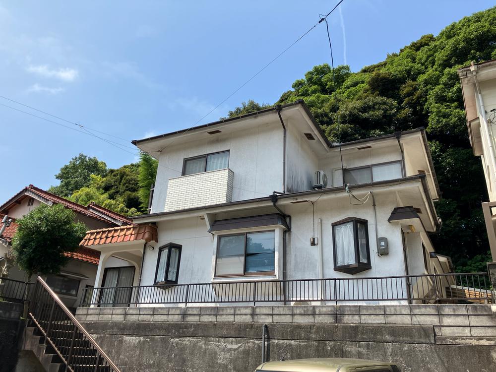 Spacious 8LDK Home with Garden and Parking in Quiet Nagasawa-cho, Hamada, Shimane
