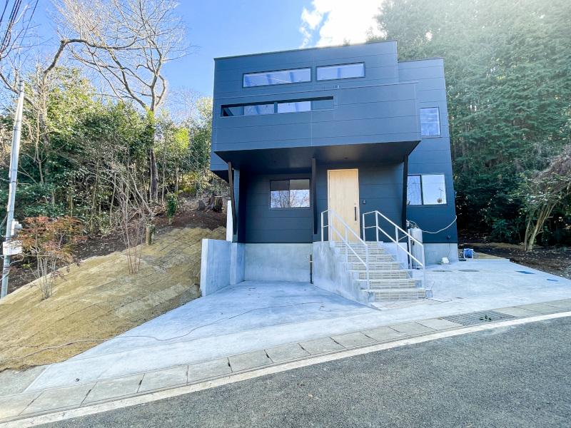 Bright, Recently Built 2LDK Retreat in Komatsugahara, Izunokuni, Shizuoka