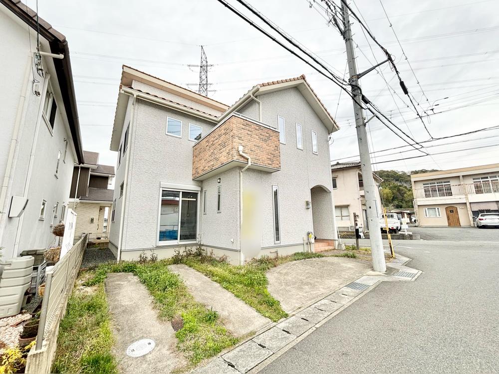 Renovated Corner-Lot 3LDK with 18-Mat LDK in Himeji in Hyogo