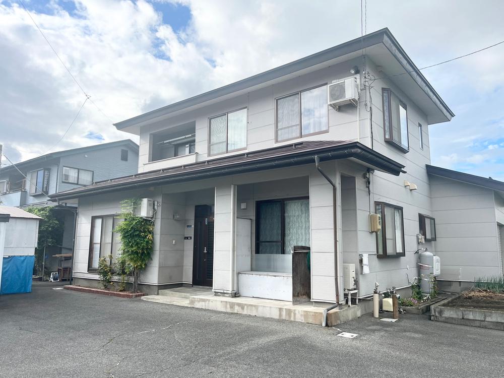 Spacious 4LDK+S Home with Rooftop Balcony in Quiet Yonezawa, Yonezawa, Yamagata
