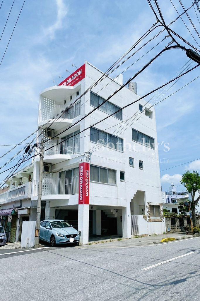 Renovated 4-Story 3LDK with Roof Balcony in Makiminato, Urasoe, Okinawa