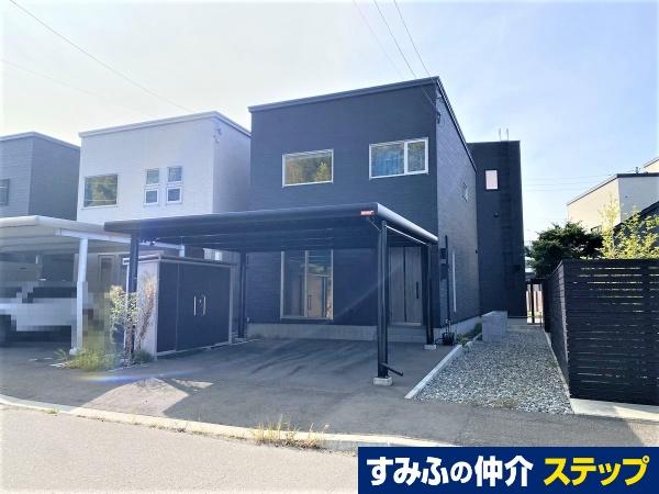 Bright 3LDK Home with Underfloor Heating in Sapporo's Minami Ward, Hokkaido
