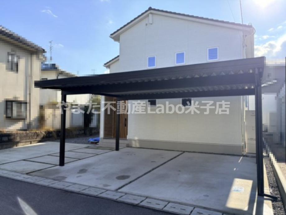 Modern 5LDK+S Home with Wood Deck in Peaceful Kawaoka, Tottori