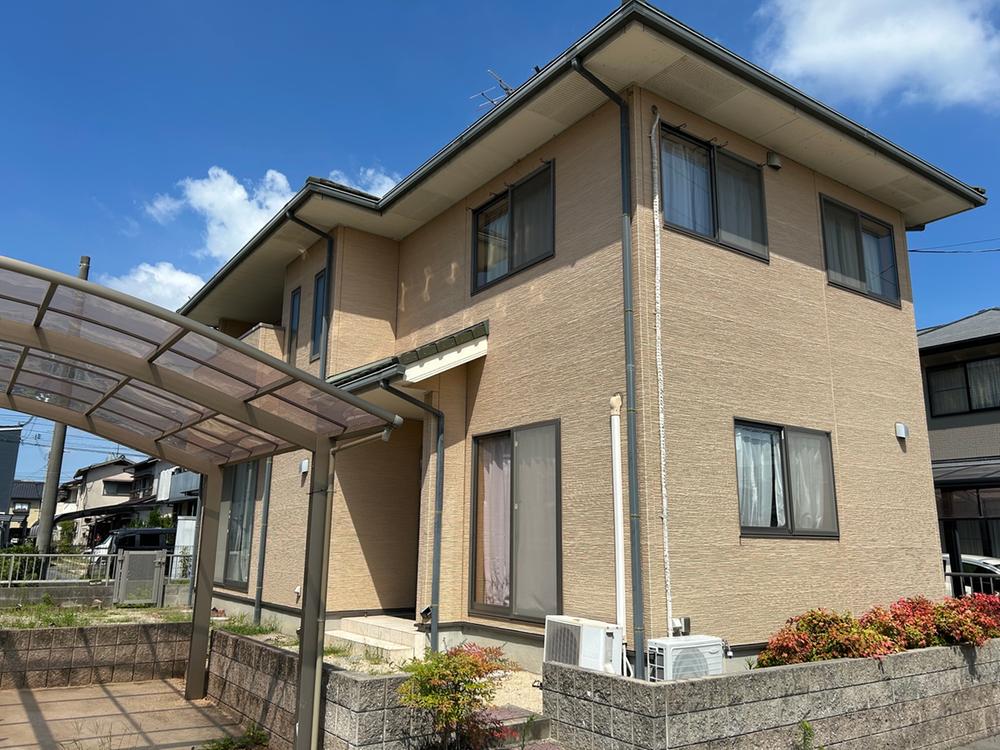 Bright 4LDK+S Home with Carport and Garden in Okayama, Okayama