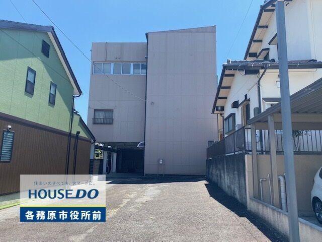 Expansive 8LDK Three-Story Home in Kakamigahara, Kakamigahara, Gifu