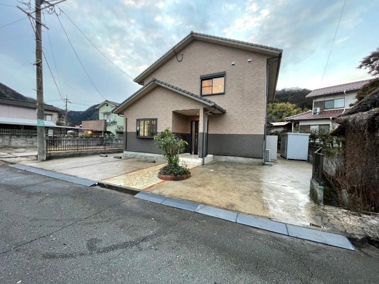 Spacious Renovated 7LDK Home with Solar Power in Rural Yabakei, Nakatsu, Oita