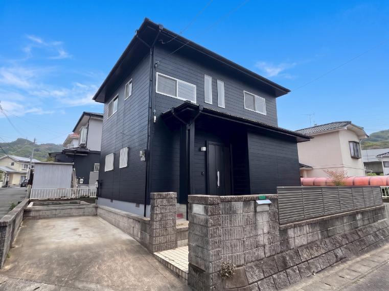 Fully Renovated 4LDK Concrete House with Two-Car Parking in Yahatanishi in Fukuoka