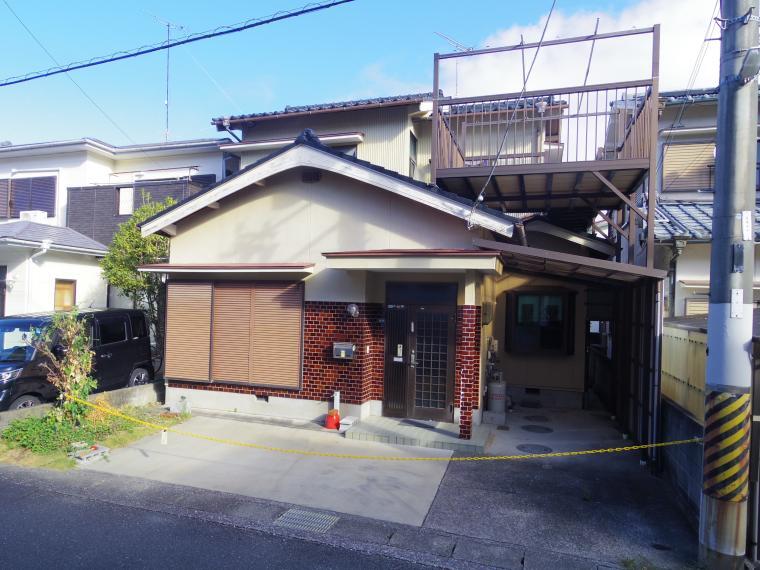 Unrenovated 4DK House with Garden & Parking in Tanabe, Wakayama, Wakayama