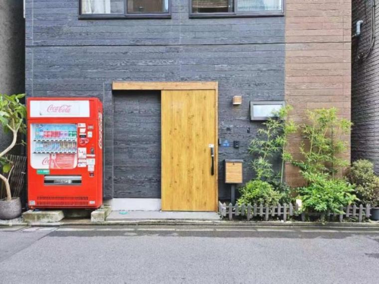 Modern 3LDK Home Near Asakusa’s Historic Sights, Tokyo